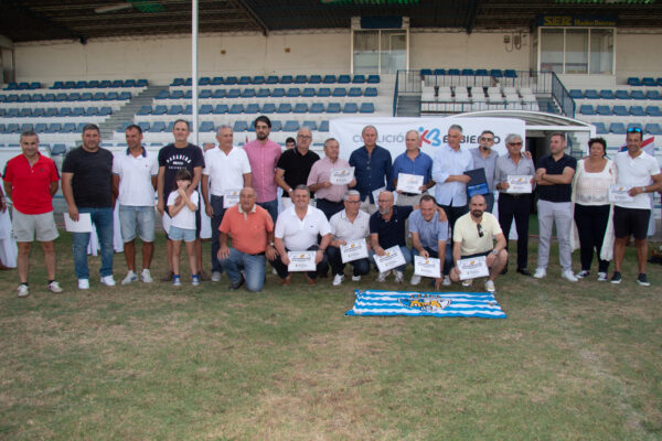 Los Veteranos de la SD Ponferradina reciben el XXXVI Botillo de Oro